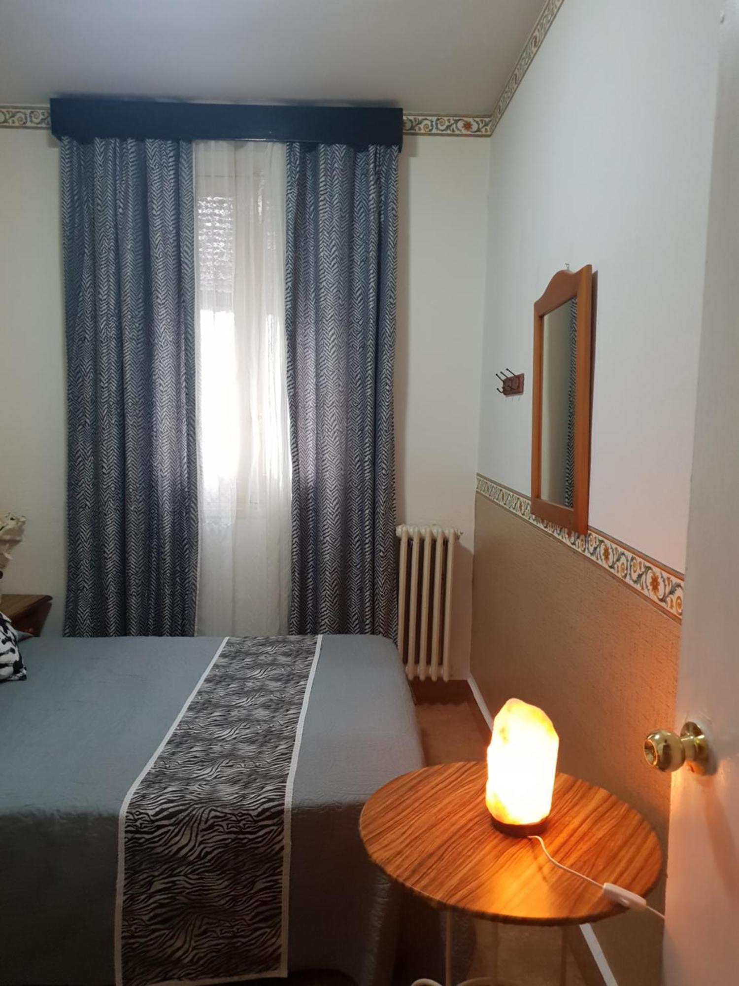 מדריד Hostal Diaz חדר תמונה
